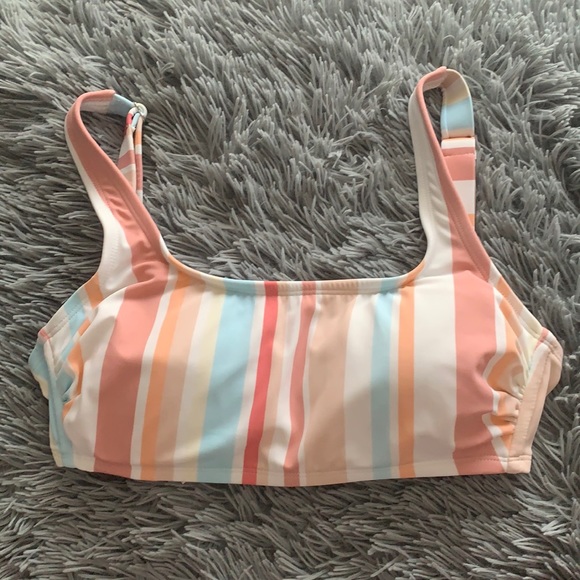 Swim suit top 💛 - Picture 1 of 2